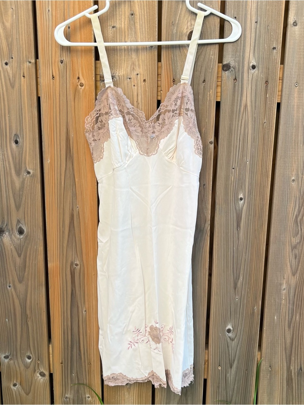 🕯️vintage embroidered slip dress